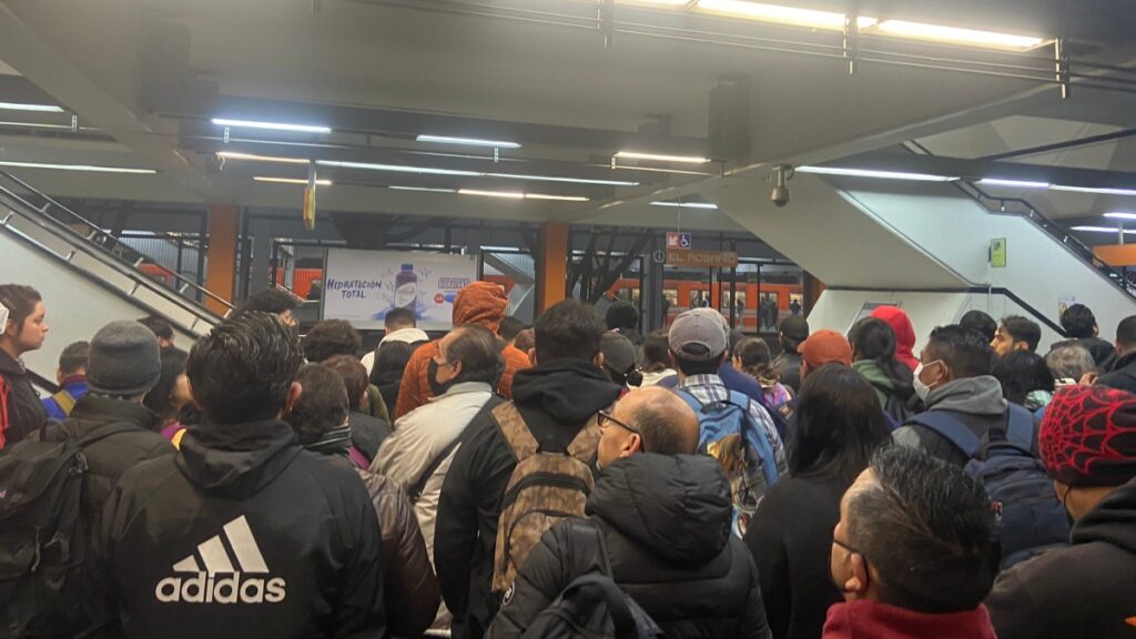 ¿qué Pasa En El Metro De Cdmx Hoy Reportan Retrasos En Línea B Línea 3 Y Línea 7 Dilasemk 3266